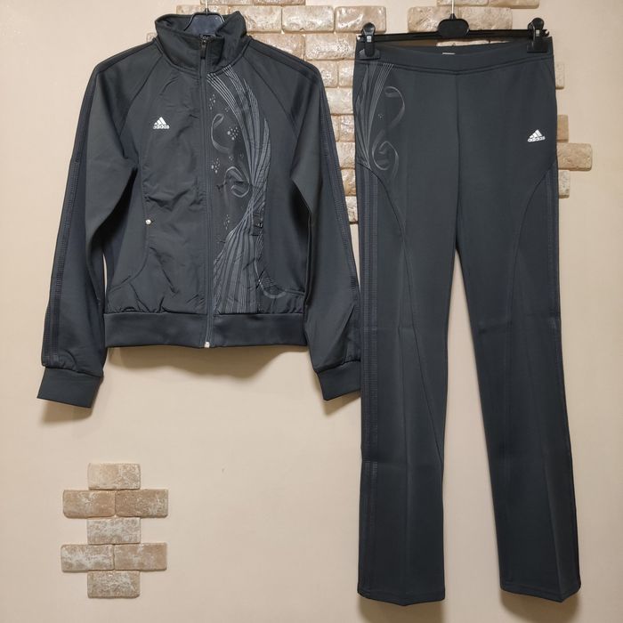 Спортивный костюм Adidas женский р.40/L/48