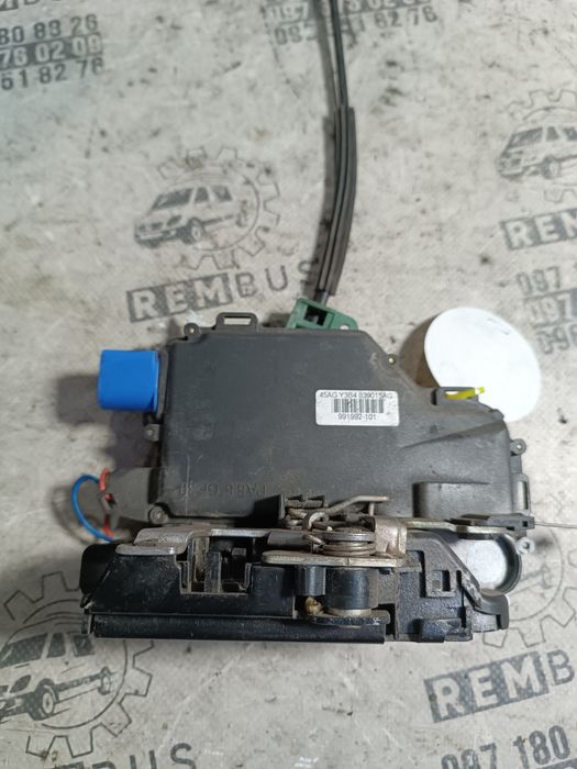 3B4839015AG Замок двері задній лівий VW Polo Golf Fabia