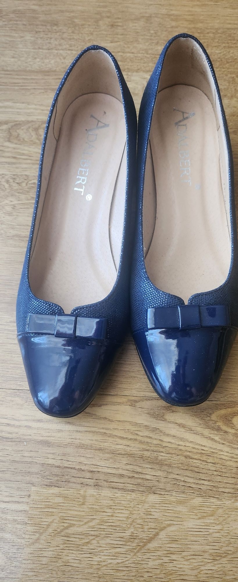 Buty czółenka ADALBERT skórzane 39