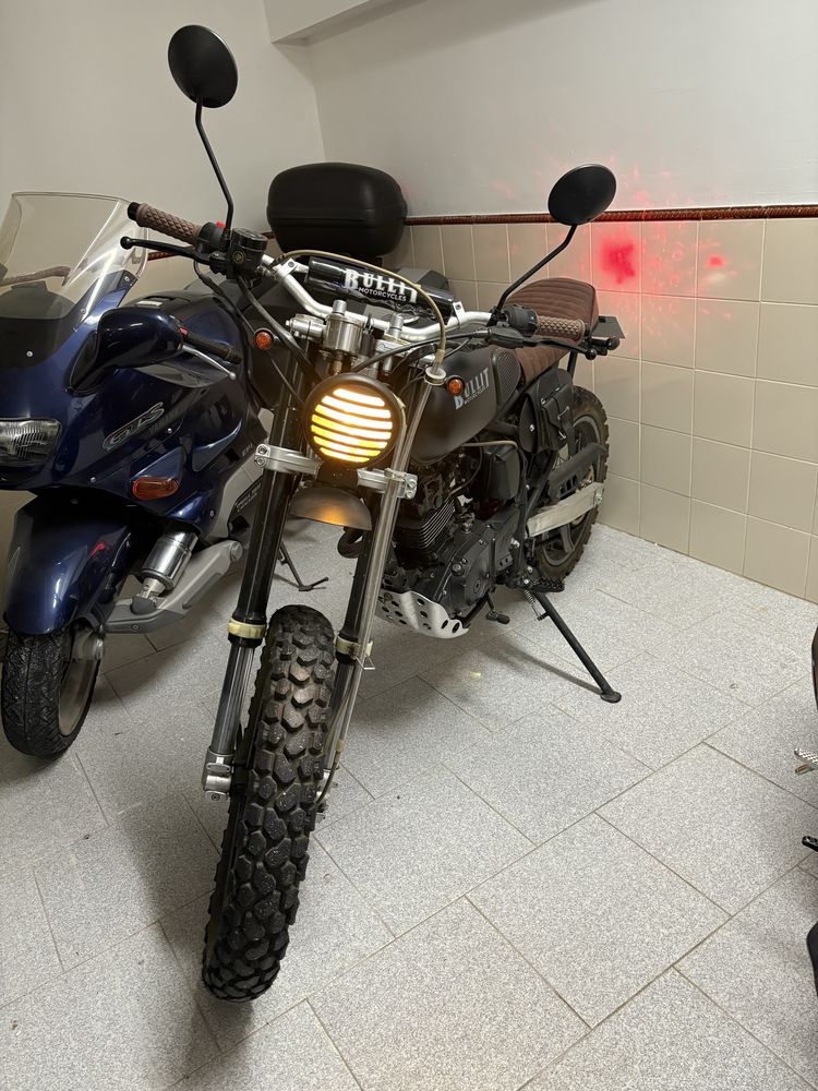 Bullit Black Edition Hero-UNICA-  1531 kilometros - 1 Dono