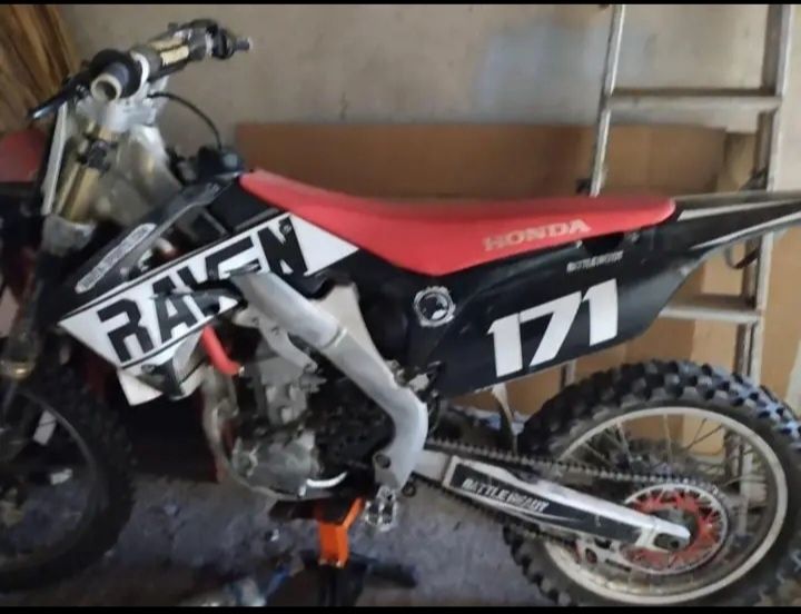 Vendo mota honda crf 250