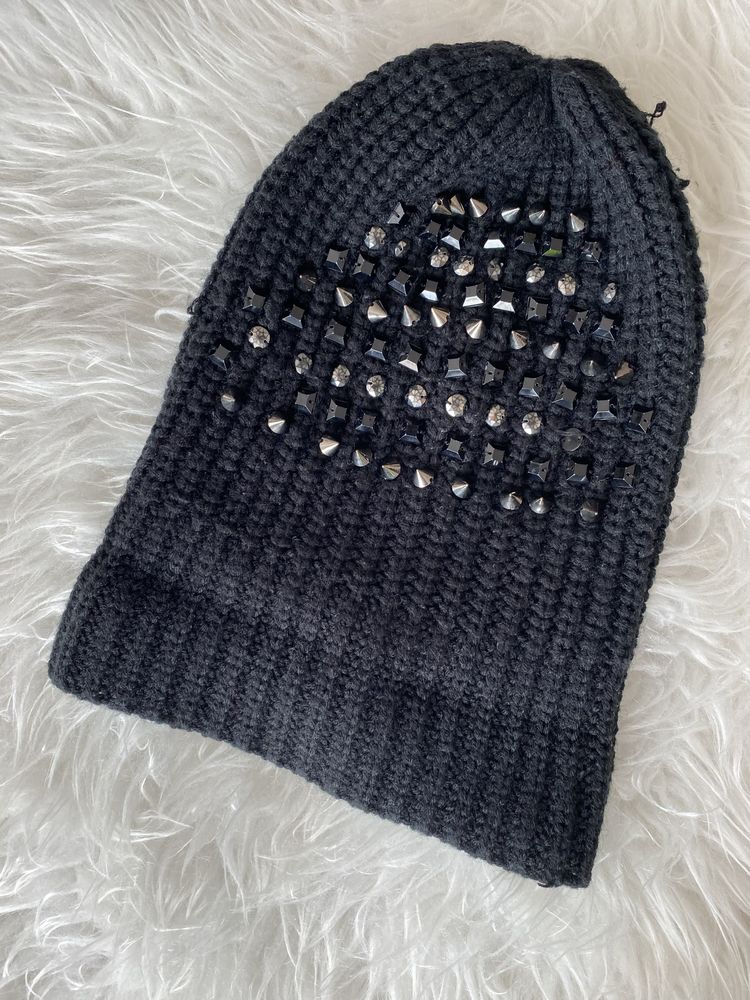 H&M czapka z ćwiekami beanie czarna