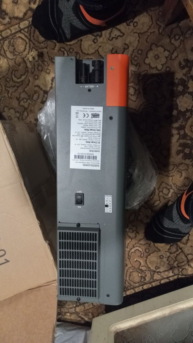 Продам інвертор Powmr 6,2кв