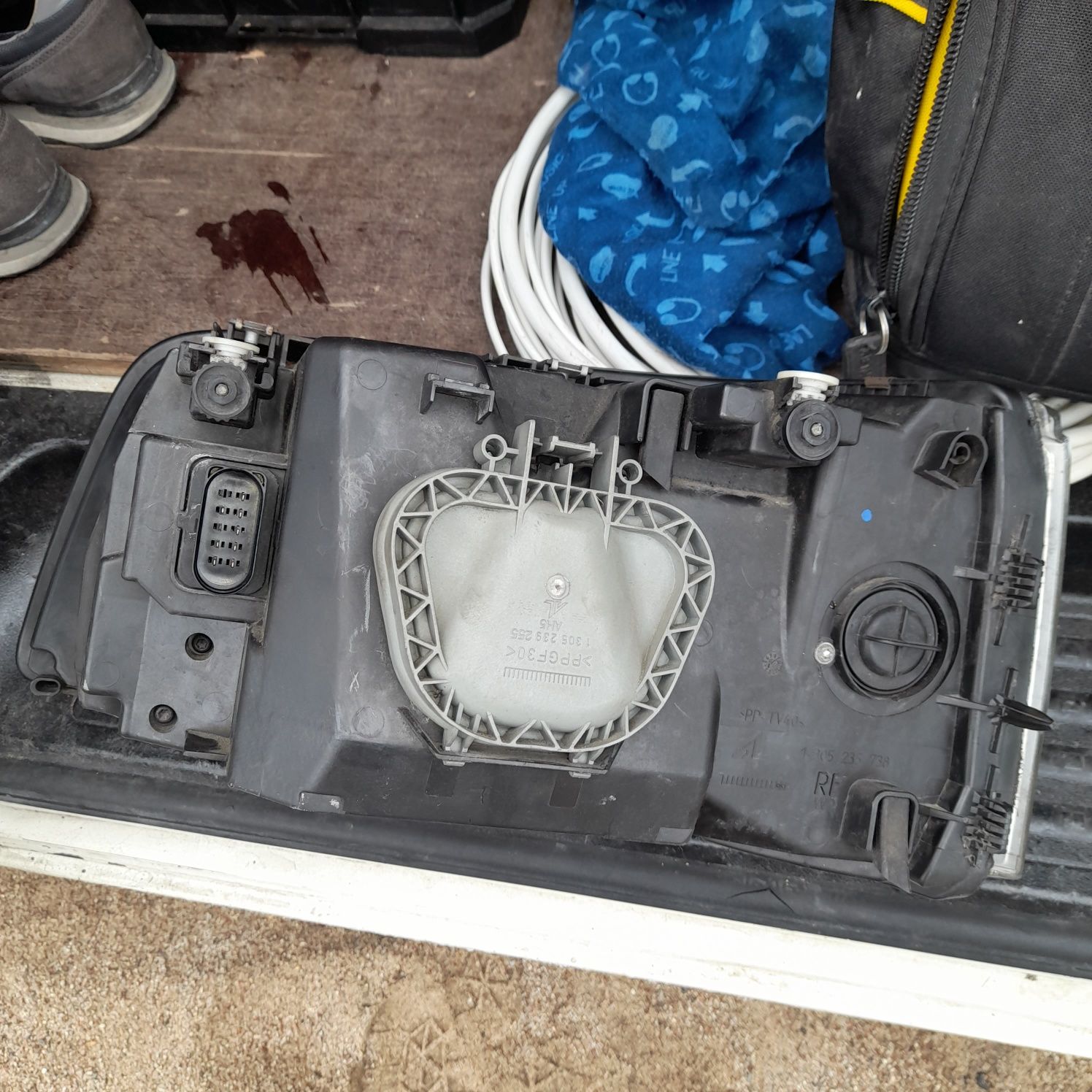 Lampa prawa przód VW T5