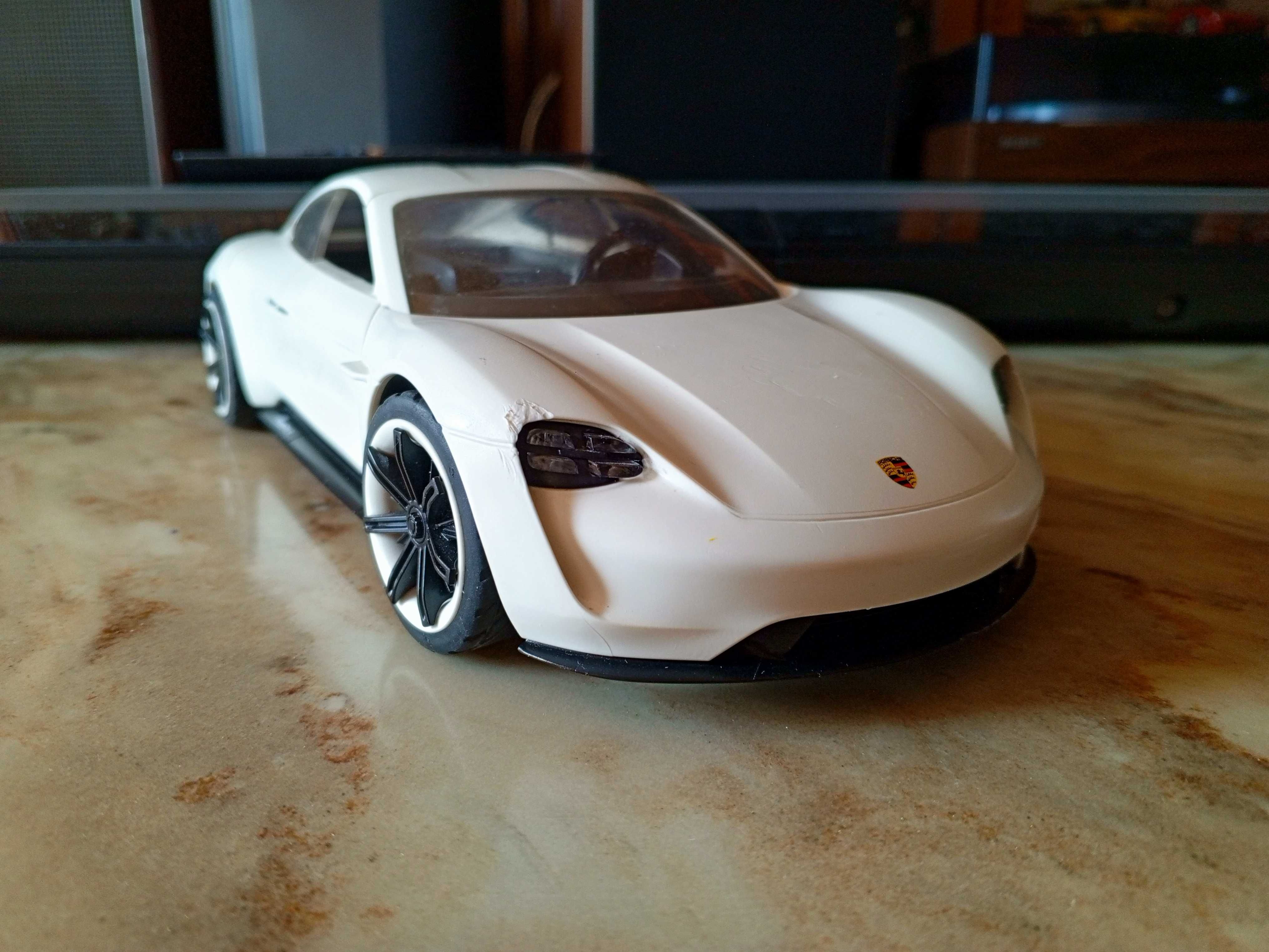 Playmobil Porsche Mission E 2.0 (Germany 1:18)