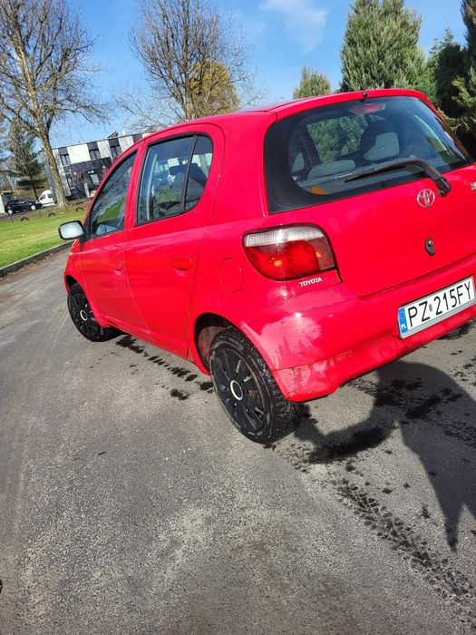 Toyota Yaris 1.0 2002r 8lat w jednych rękach