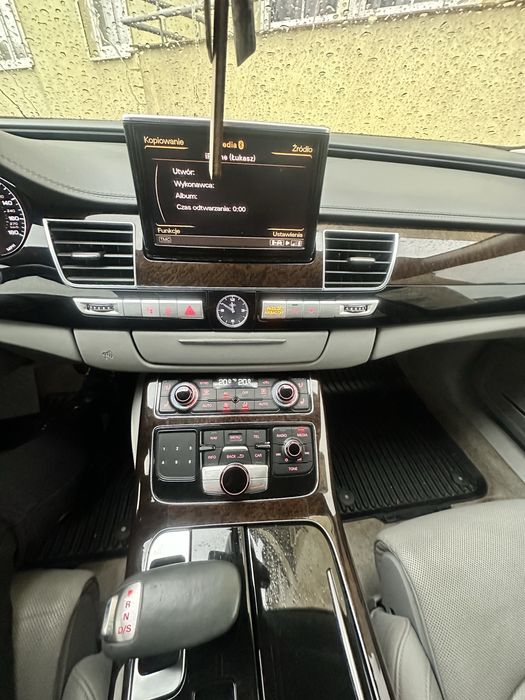 Audi A8 Long 4.2 V 8