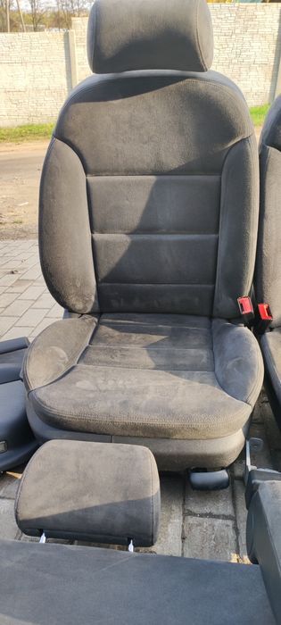 Komplet Foteli bez Grzania Zamszowe z Boczkami Audi A3 8L Lift Sedan