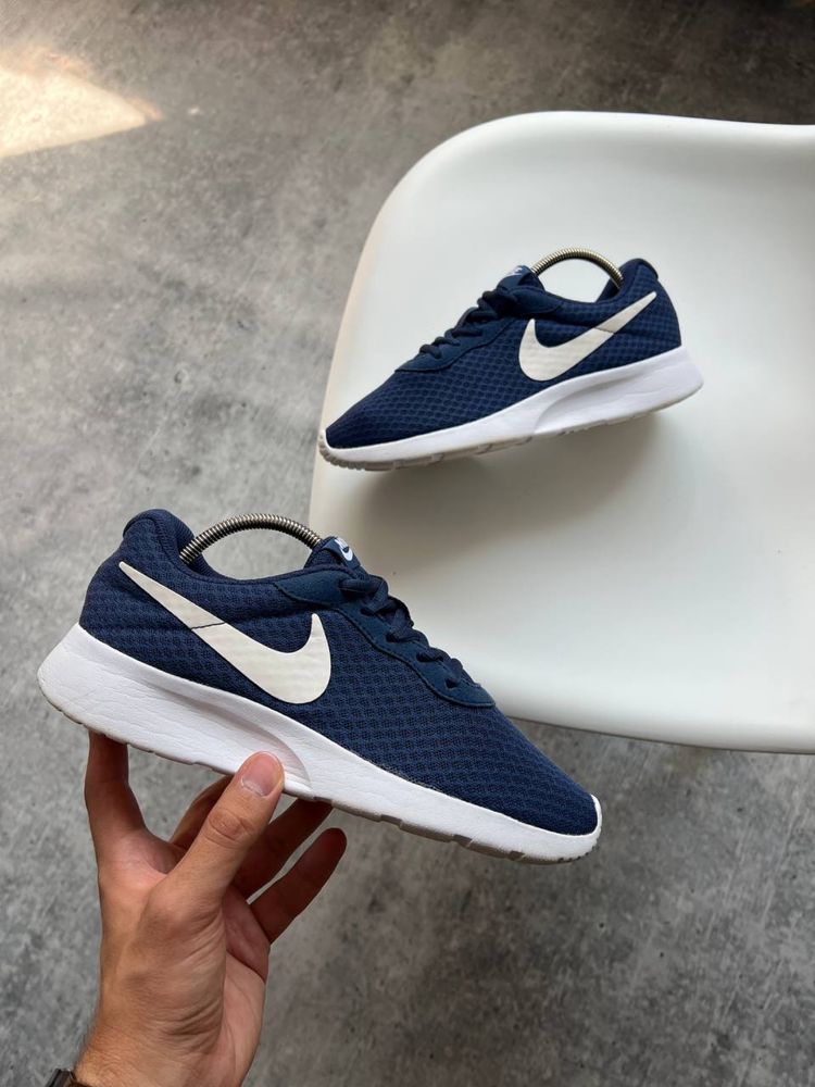 Оригінальні жіночі кросівки Nike Tanjun 38 (24см) Як Нові!