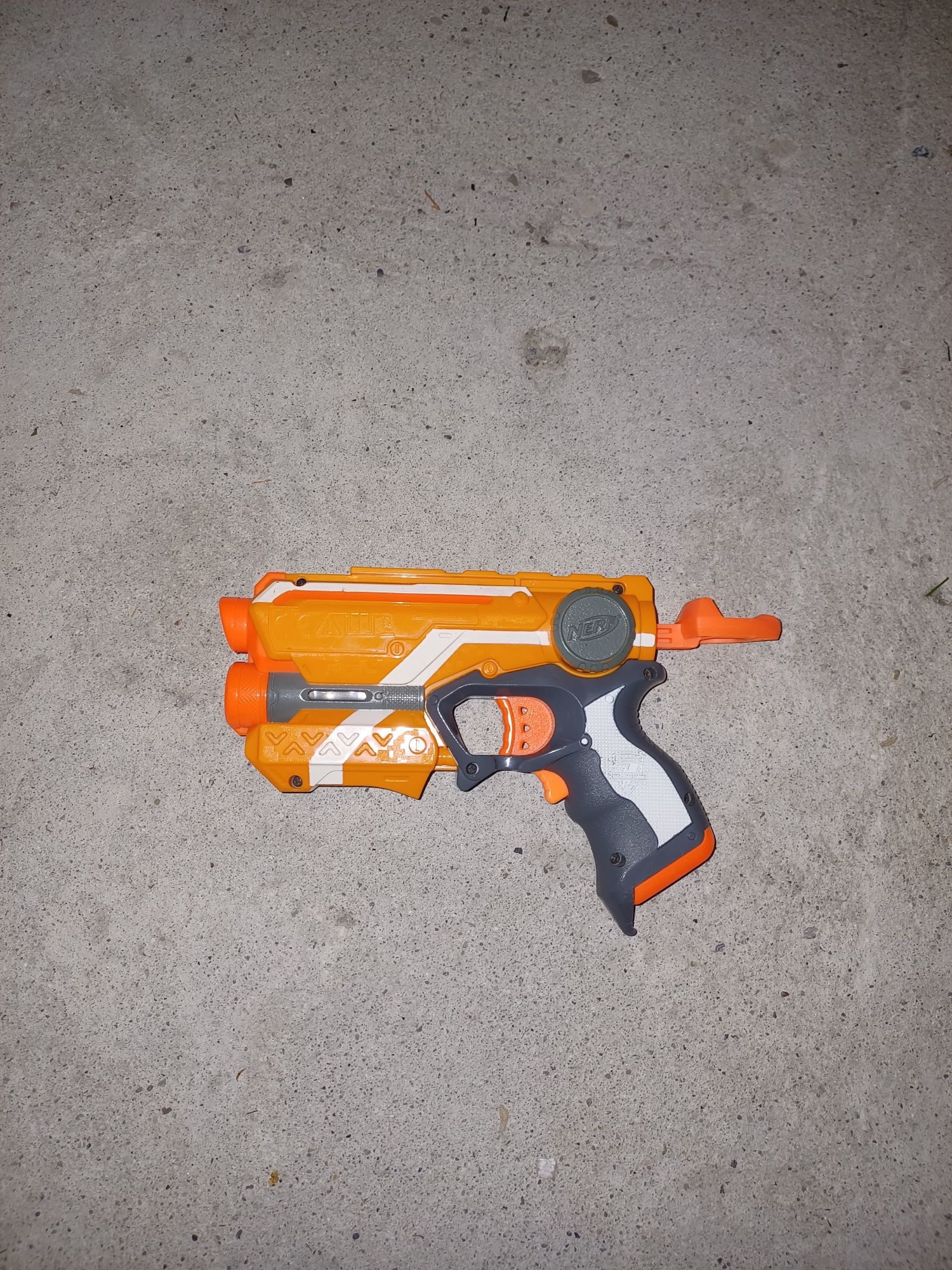 Pistolet Nerf N-Strike Elite Firestrike z laserem