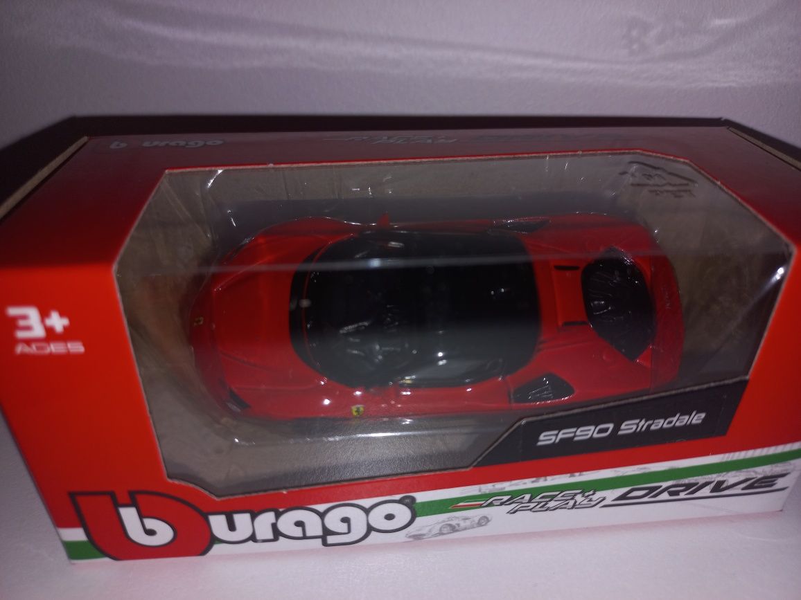 Bburago Ferrari SF90 Stradale, skala 1:64