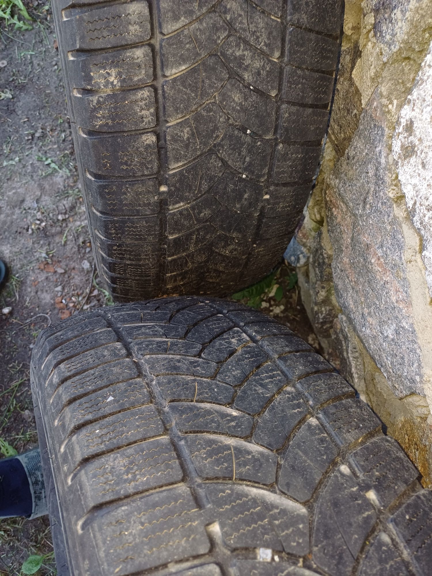 Резина 235/65R17