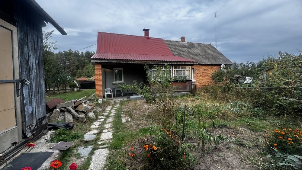 Продається половина будинку біля лісу в с.Тетерівка