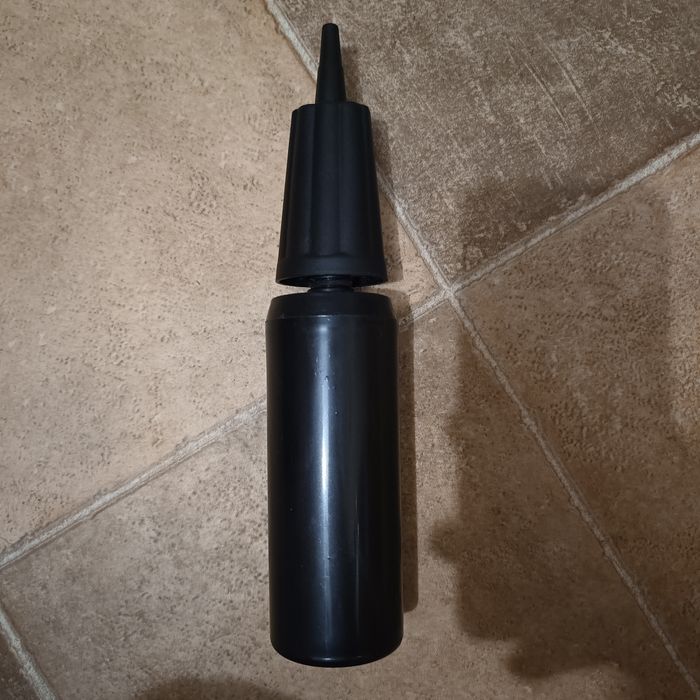 Nowa pompka do materaca, pilki relaxdays