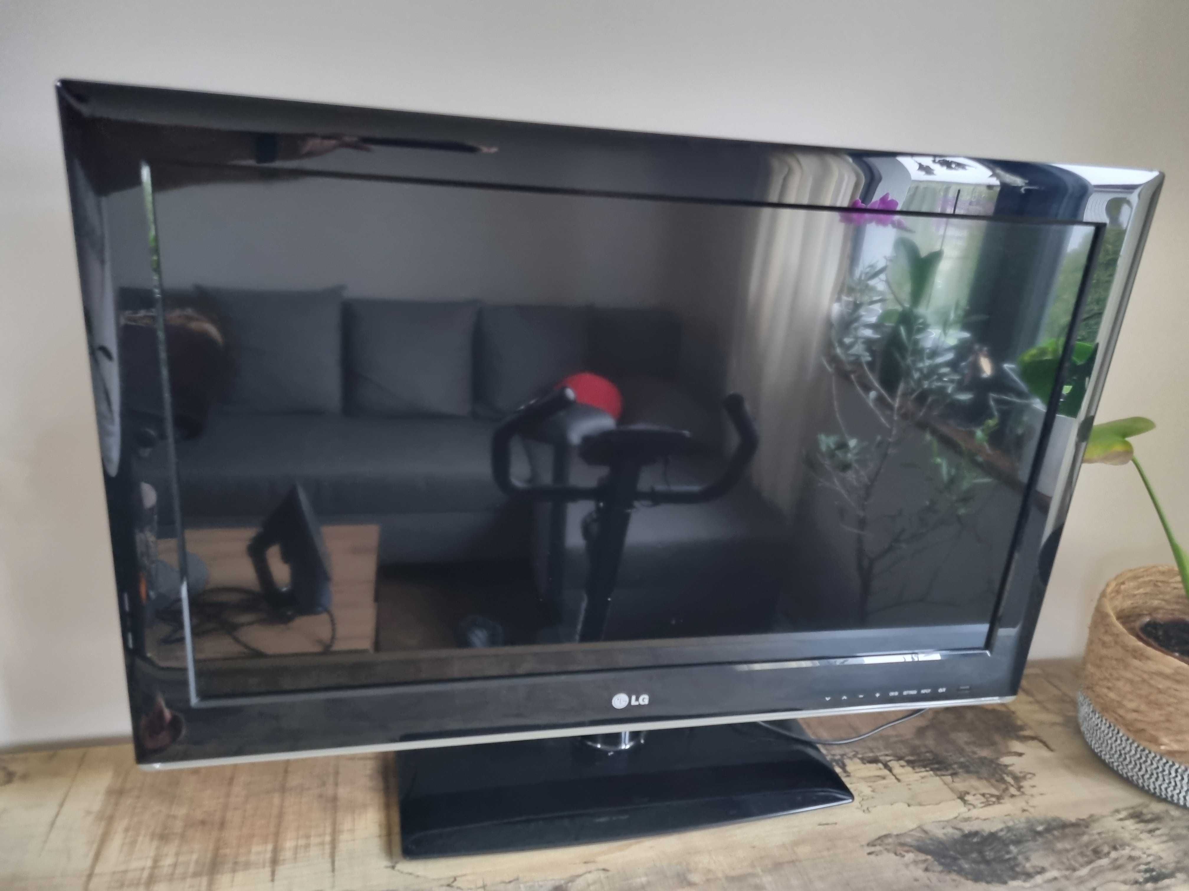 Telewizor LG 32LM3400