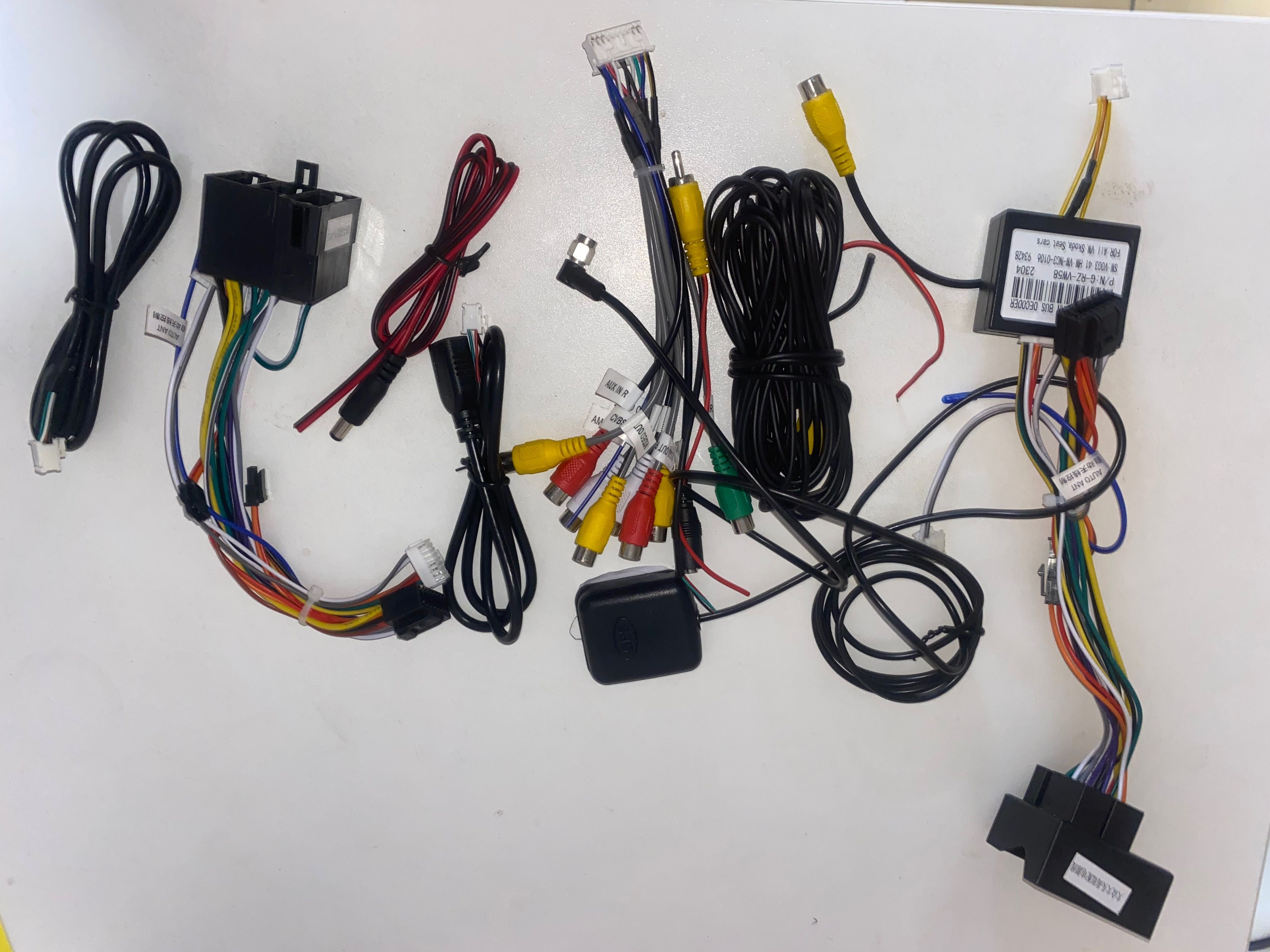 Multimedialny Odtwarzacz Samochodowy z Androidem – Model SHA16/23