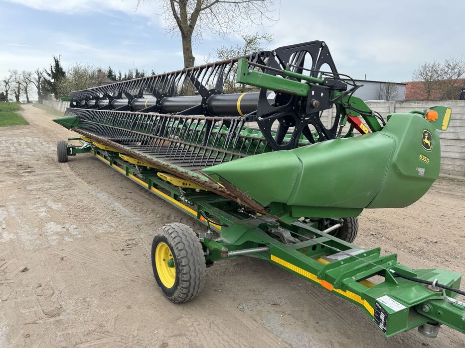 John Deere 635D  Heder, wózek do hederu