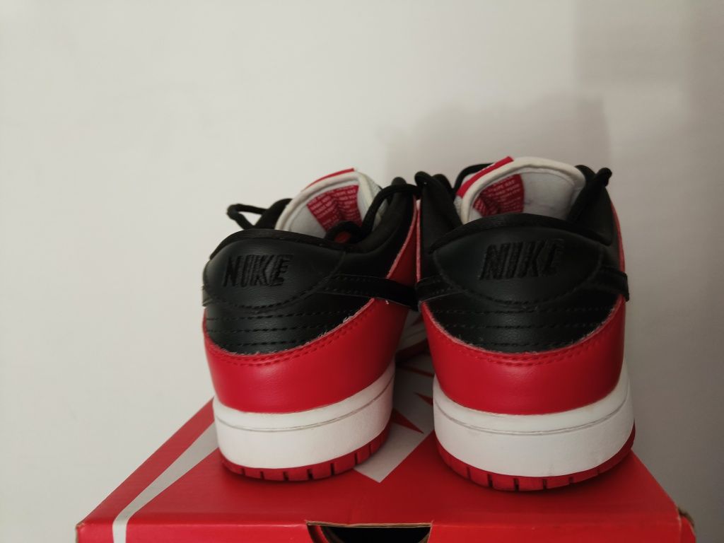 Nike SB Dunk Low Pro J-Pack "Chicago" 42,5