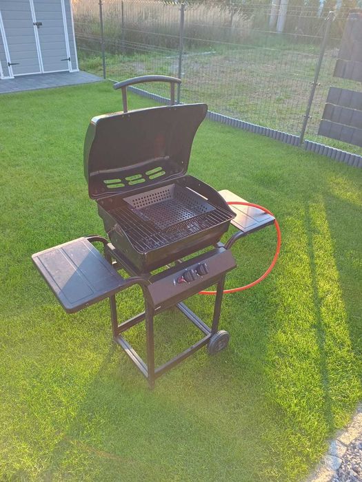 Grill gazowy dwupalnikowy