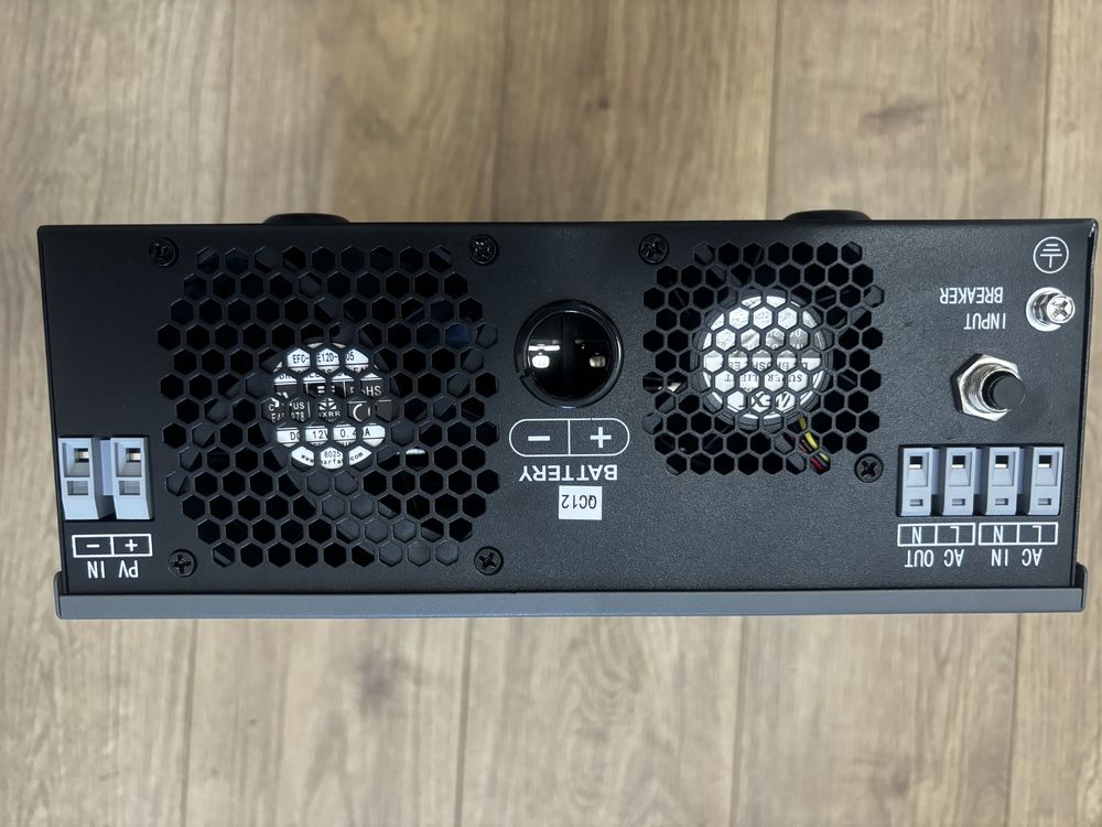 Гібридний інвертор ANERN SCI-ES-1500 24V