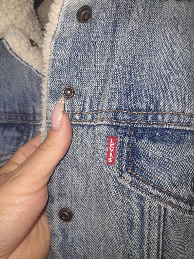 Damska kurtka levi's sherpa