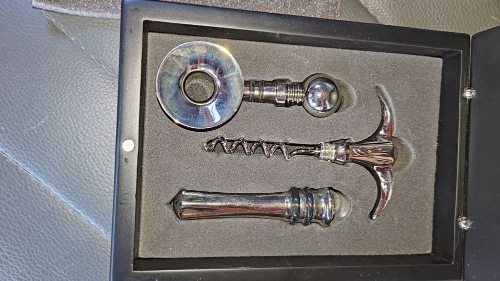 Nowy zestaw do otwierania wina korkociąg