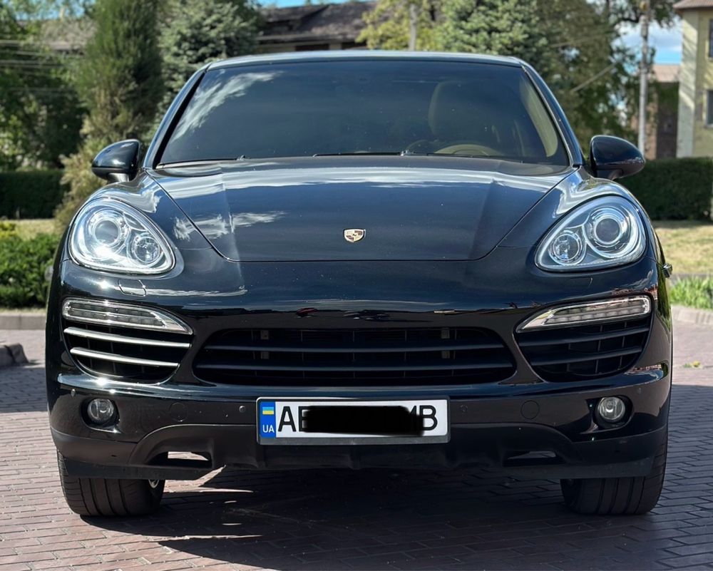 Продам Porshe Cayenne S Hybrid 2014 3.0