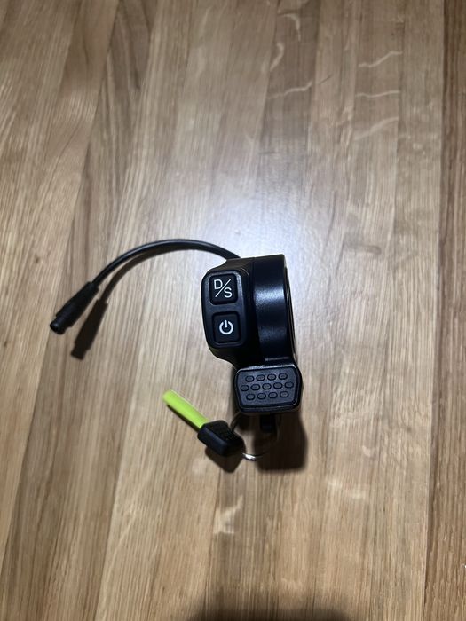 Stacyjka z manetką kukirin g2 master