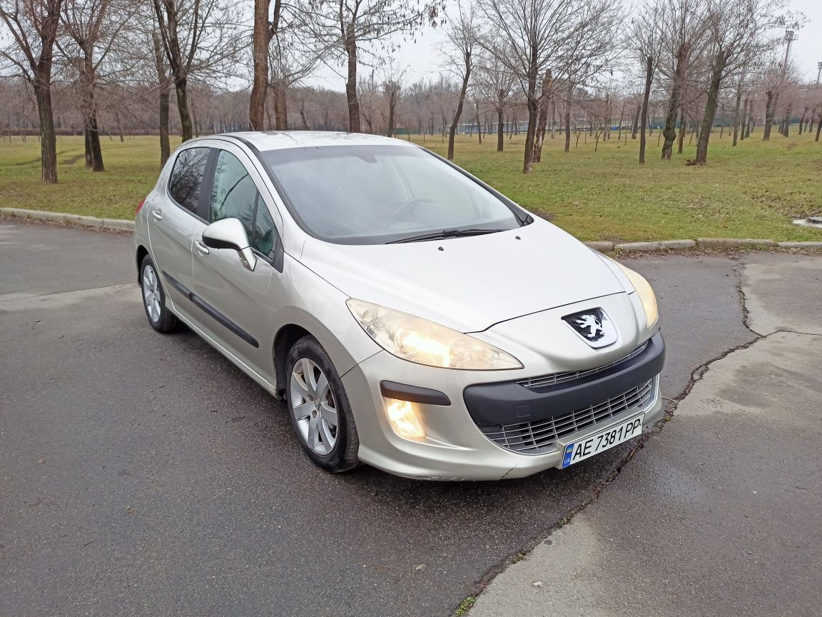 Peugeot 308 1.6 AT автомат