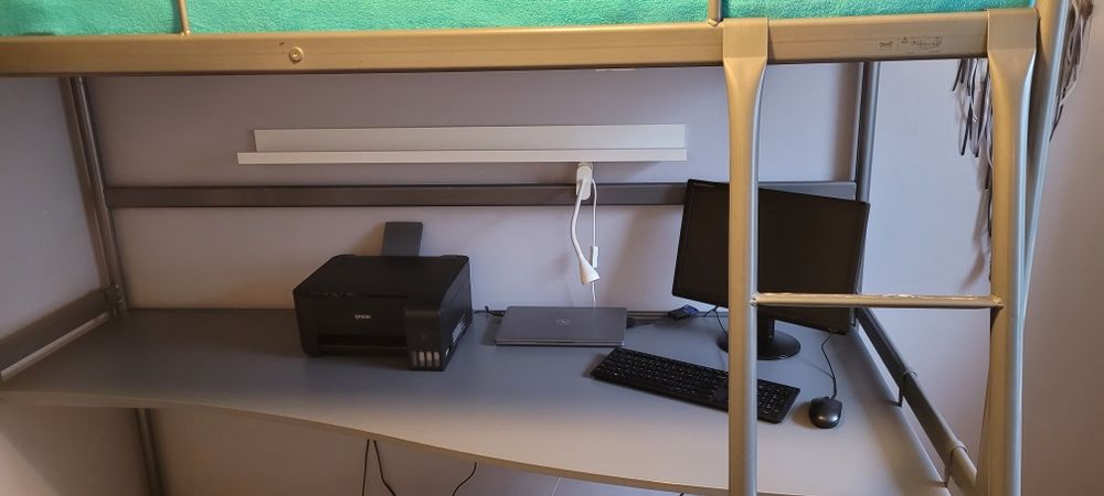 Łóżko piętrowe Ikea SVARTA z biurkiem i materacem. Super stan! PoLeCaM