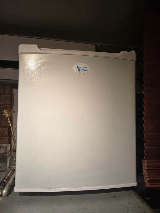 Chłodziarka barowa nawiewowa .42 cm x 50 cm.Oświetlona.Gwar.