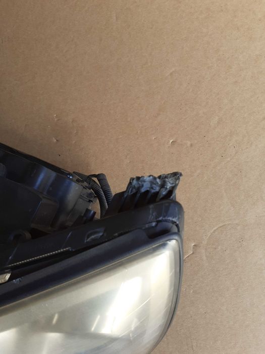 Opel Antara Reflektor Lewy Przód Xenon Europa