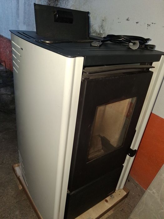 Salamandra pellets First 6 Kw