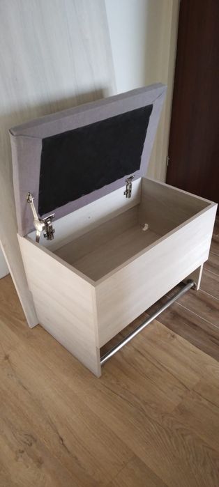 Wieszak z siedziskiem na buty pufa stan idealny