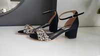 Nowe sandalki Badgley Mischka