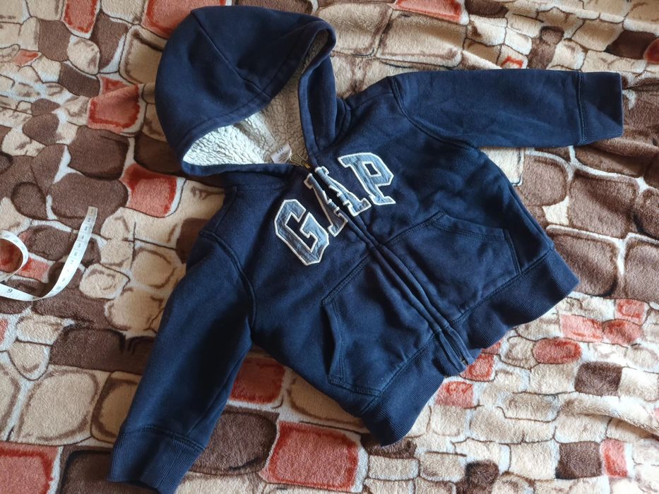 Продам теплу кофту