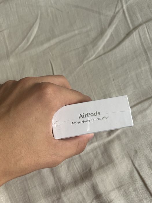 Airpods 4 with anc