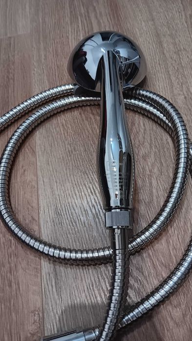 Słuchawka prysznicowa wraz z wężem zestaw Livarno