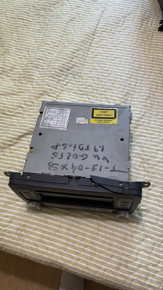 Vendo radio original volkswagen golf 5