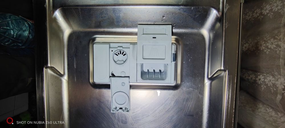 Посудомоечная машина Hotpoint Ariston 3t235wc в хорошем состоянии