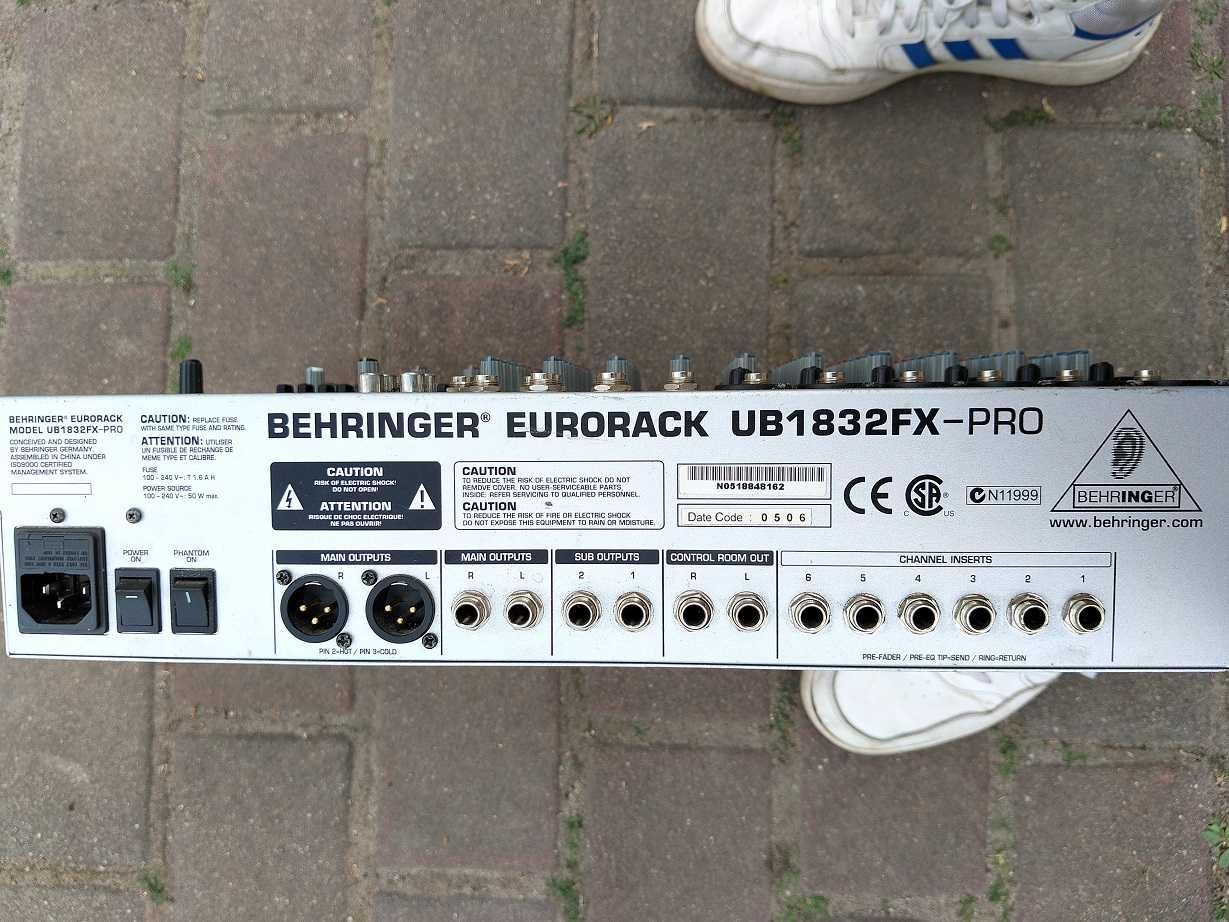 Mikser Behringer Eurorack UB 1832FX-PRO