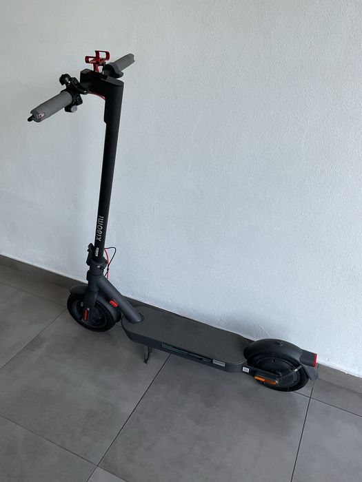 Hulajnoga xiaomi4 pro2 2 generacja400v dystans60km sprzedam