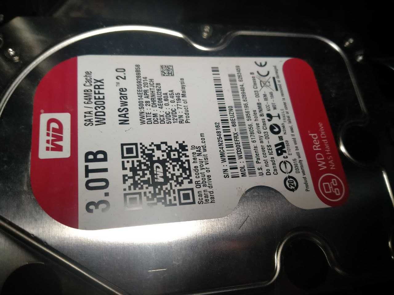 Жесткий диск WD Red 3 TB (WD30EFRX) 709 часов работы