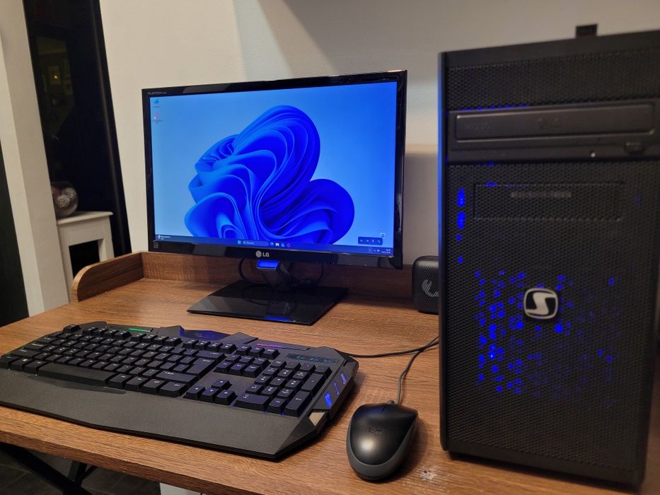 PC pod Choinkę :) - 4x3.8GHz/ GTX_960_4GB/ 22"_FullHD/16GB/Ssd+Hdd