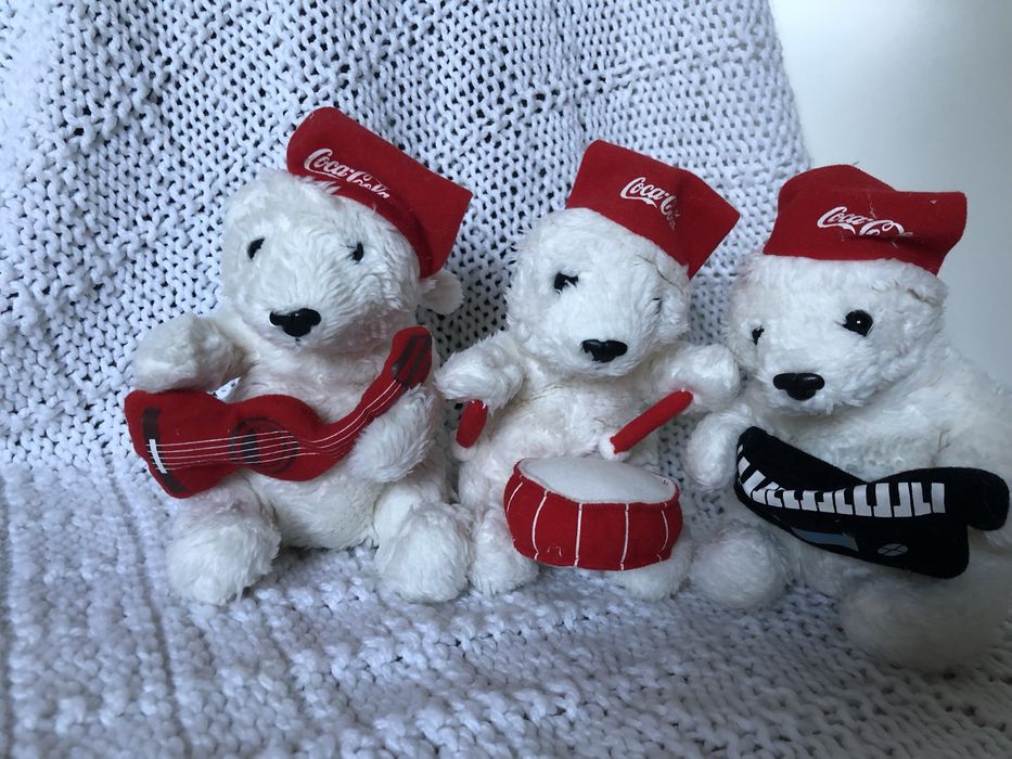 Zestaw pluszaków misiów z instrumentami CocaCola zabawki maskotki