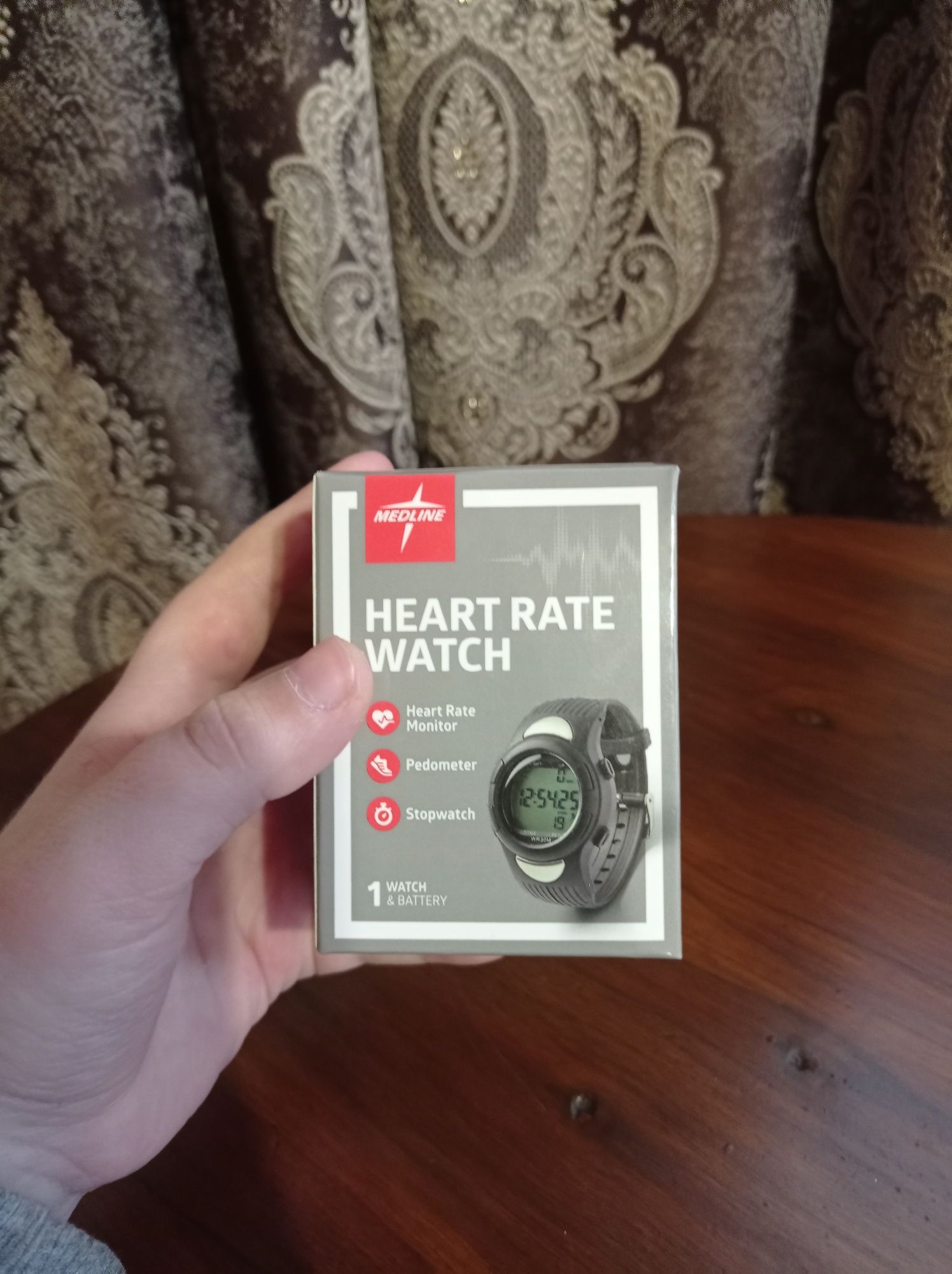Терміново продам нові часи від фірми heart rate watch