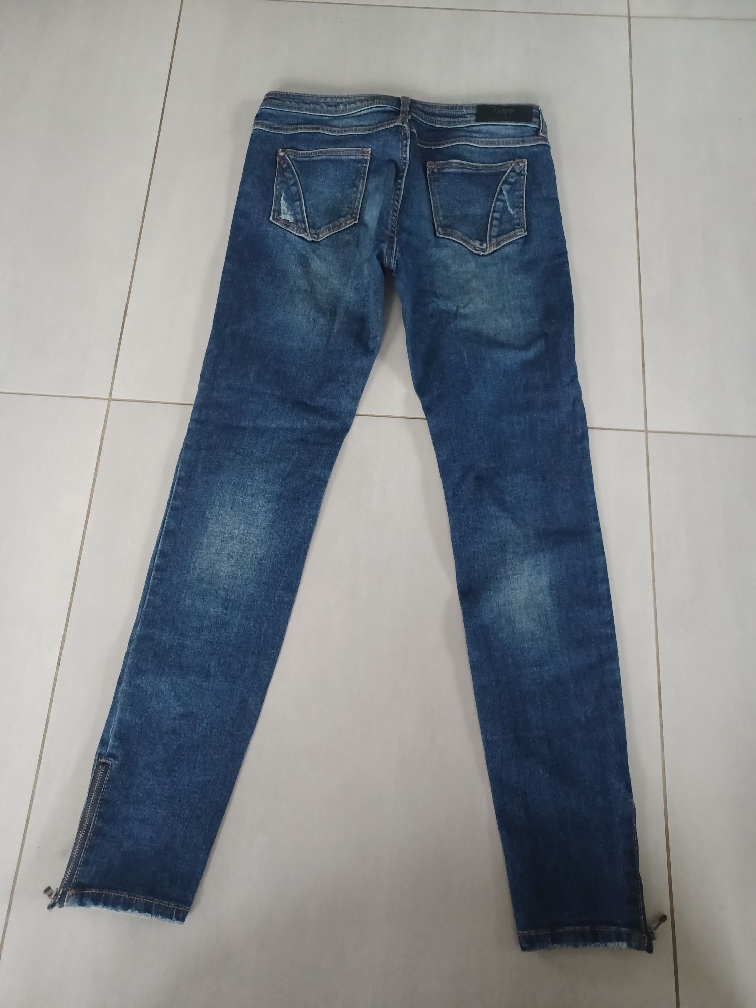 Spodnie jeansowe 34 XS Reserved