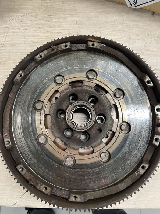 Двухмасовий маховік vag 1.8t 06A105264M