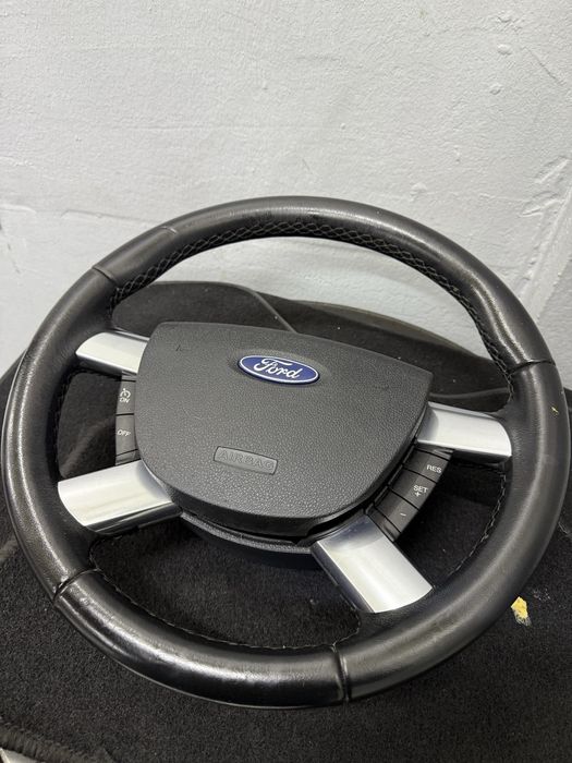 Кермо Ford Focus 2 рестайлінг