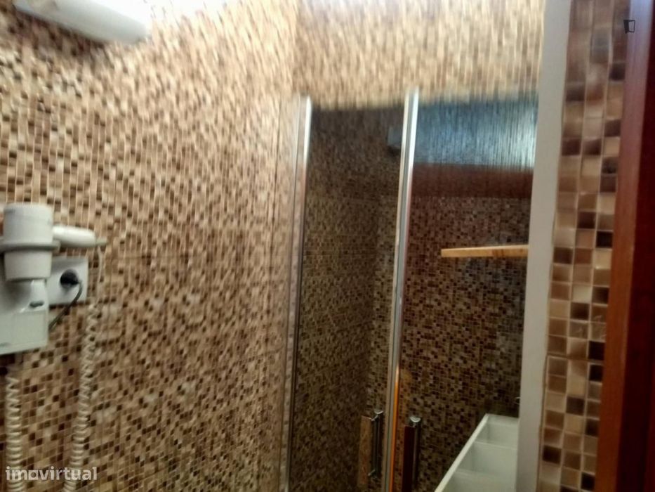 Quarto - localizado em Guimaraes